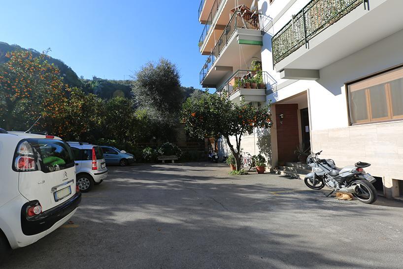 Sunny Flat * Sorrento