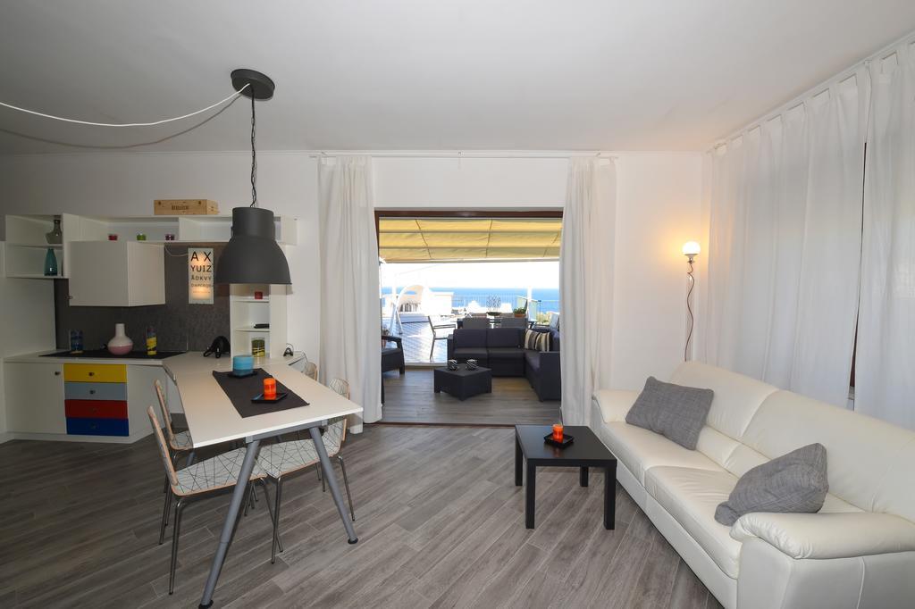 Corso Italia 250 Apartment *