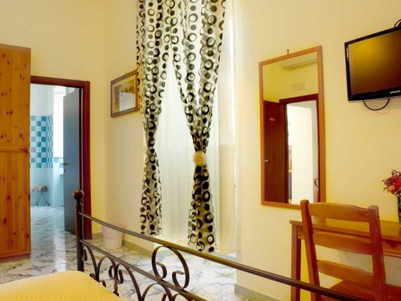 Relais Correale & Garden Acomodação com café da manhã  Sorrento