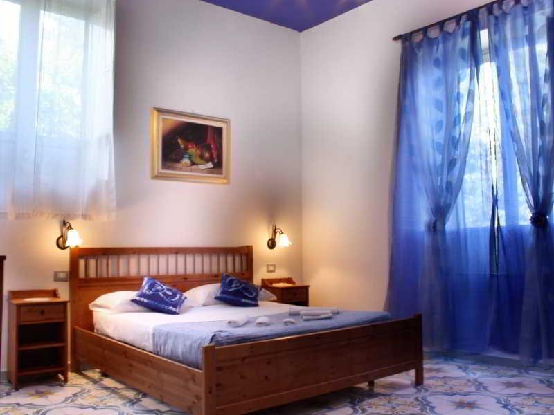 Acomodação com café da manhã  Relais Correale & Garden 3*