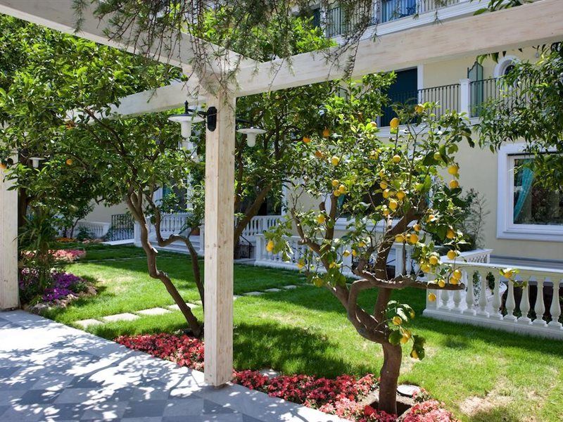 Hotel Grand La Favorita