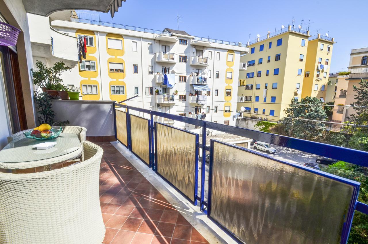 - Sunny Apartment Sorrento