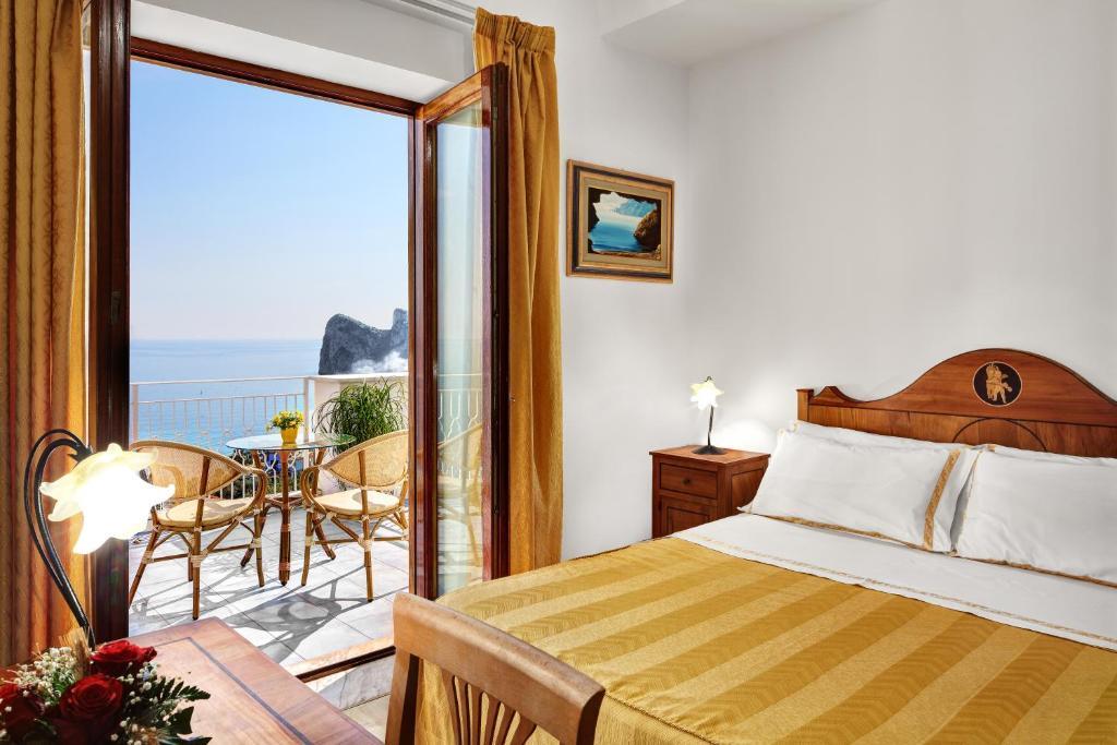 Grand Excelsior Vittoria Hotel