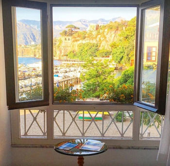 Surriento Bed & Breakfast 3*