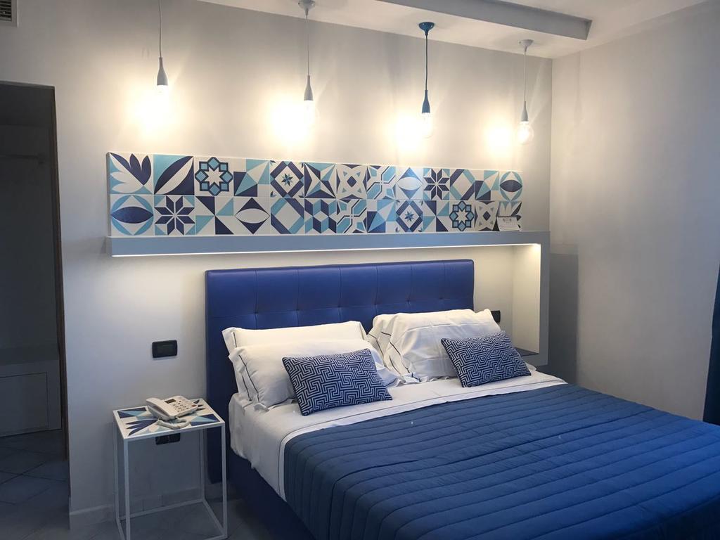 Leone Hotel
