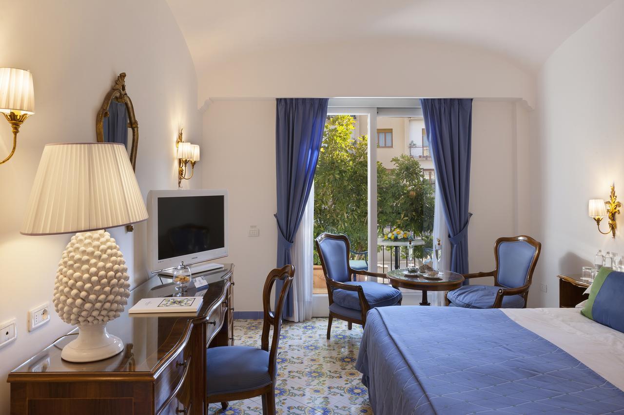 Grand La Favorita Hotel