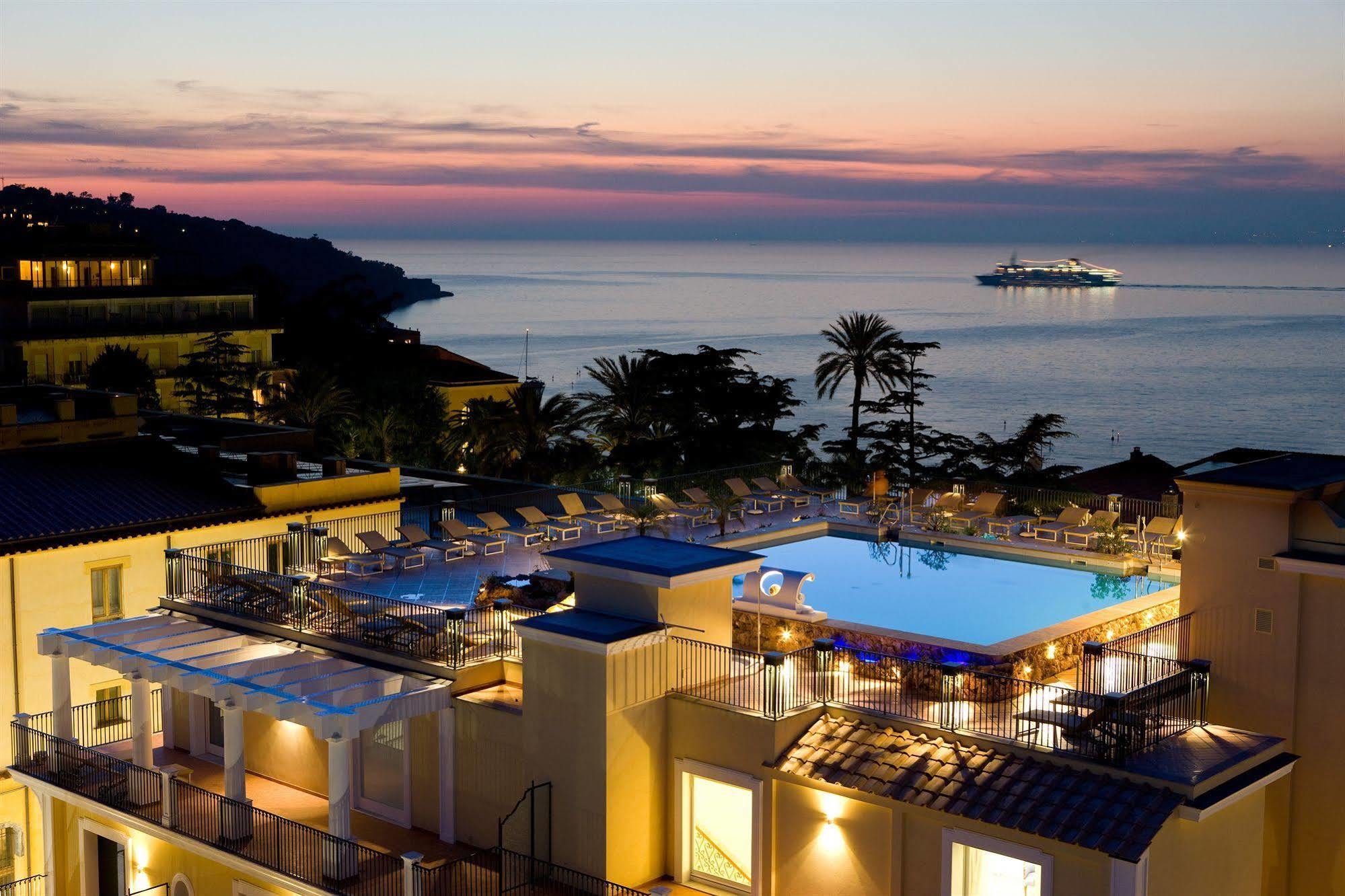 Hotel Grand La Favorita 5*