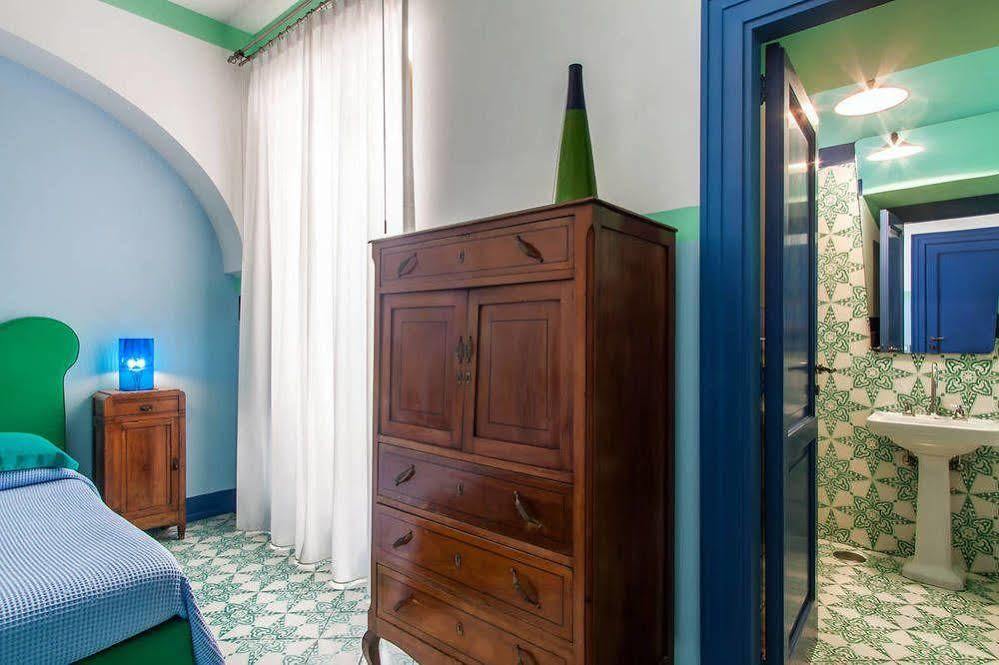 Guest house Casa Astarita 2*