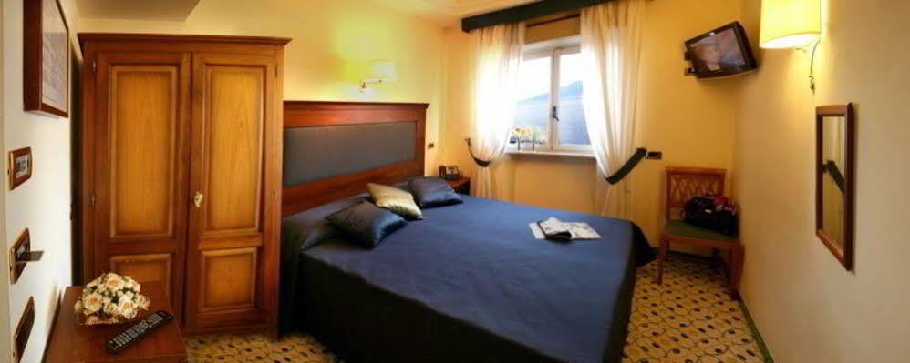 Del Mare Hotel 3*