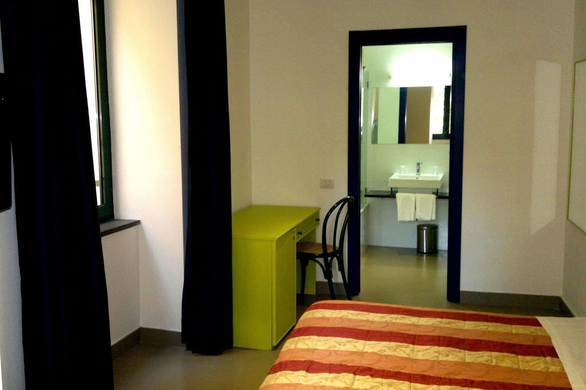Eden Hotel 3*