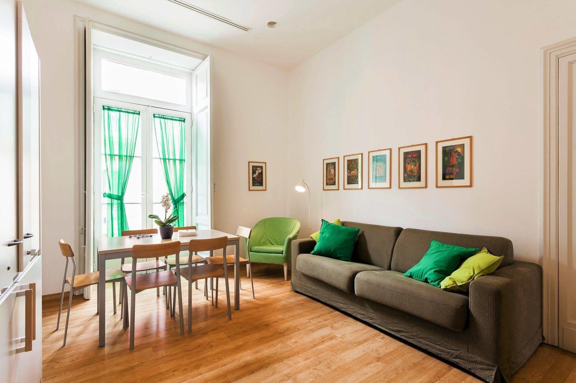 Corso Italia 4*