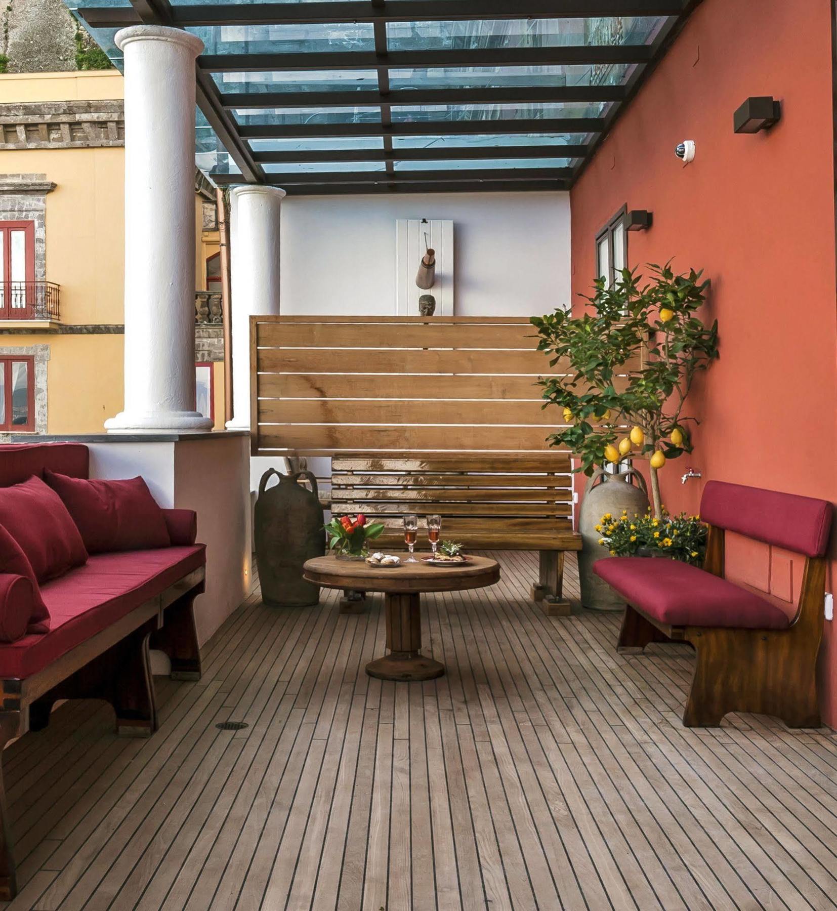 Bed & Breakfast Yacht Club Capo Cervo Suites B&B
