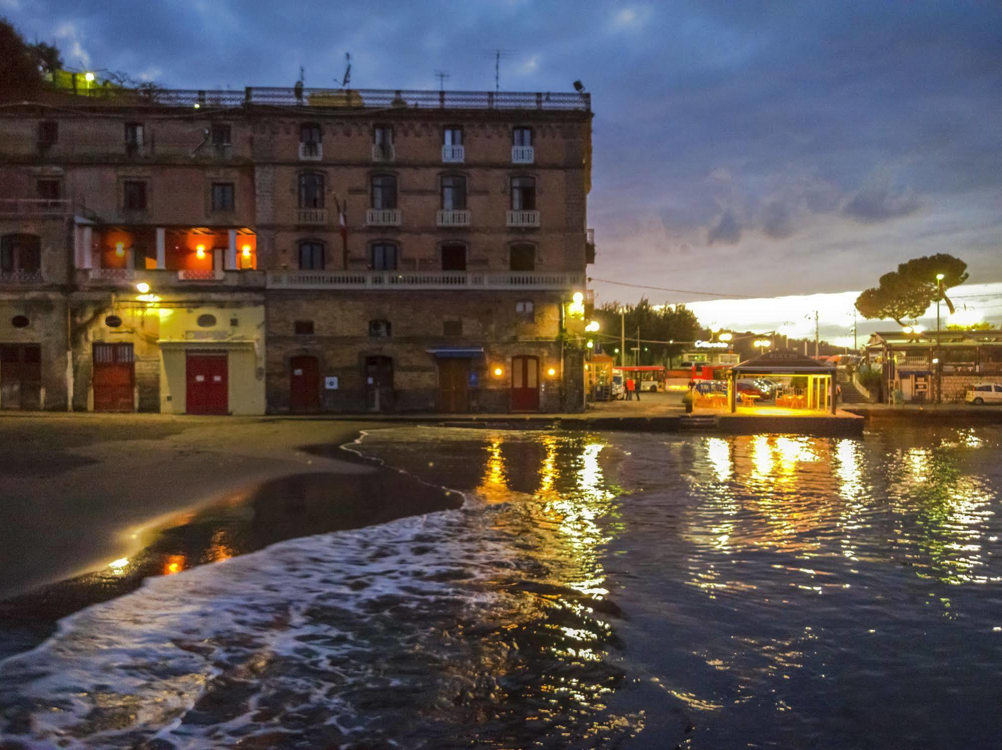 Yacht Club Capo Cervo Suites B&B