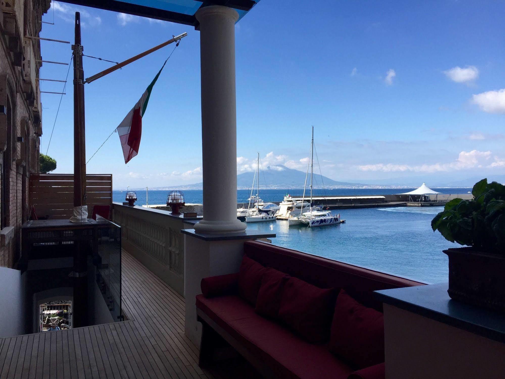 Yacht Club Capo Cervo Suites B&B Bed & Breakfast 3*