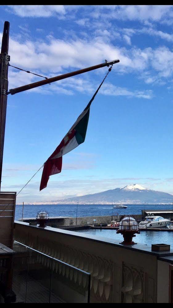 Yacht Club Capo Cervo Suites B&B
