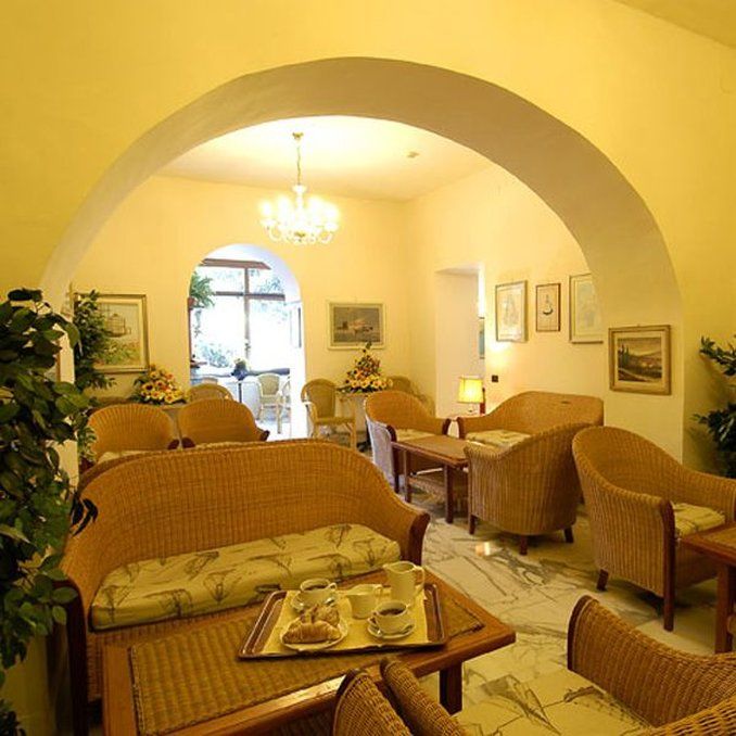 Eden Hotel 3*