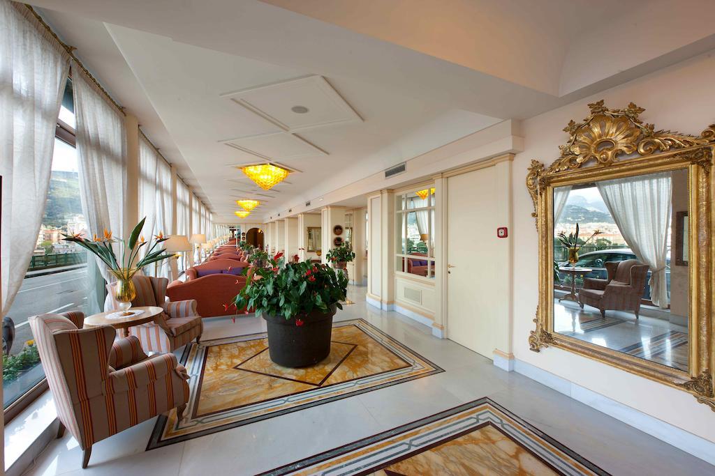 Hotel Bristol
