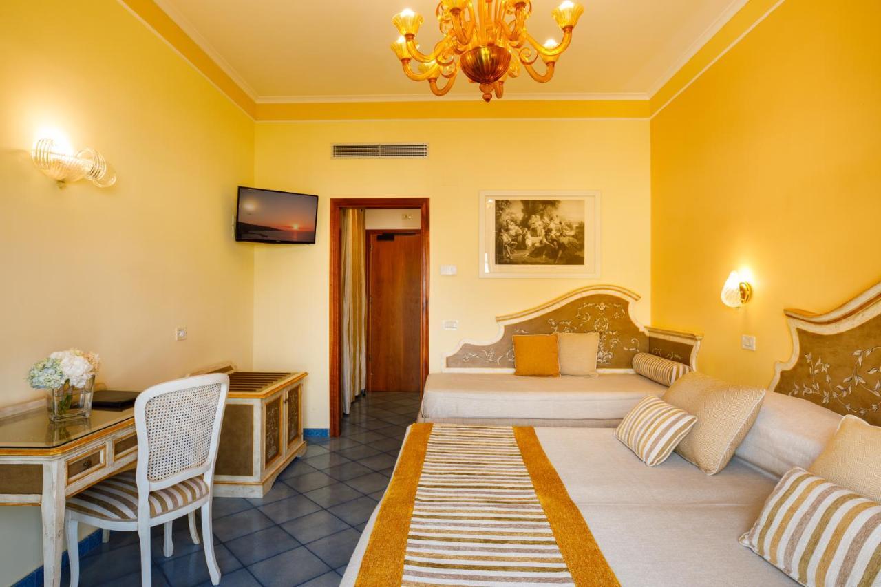 Zi' Teresa Hotel 4*