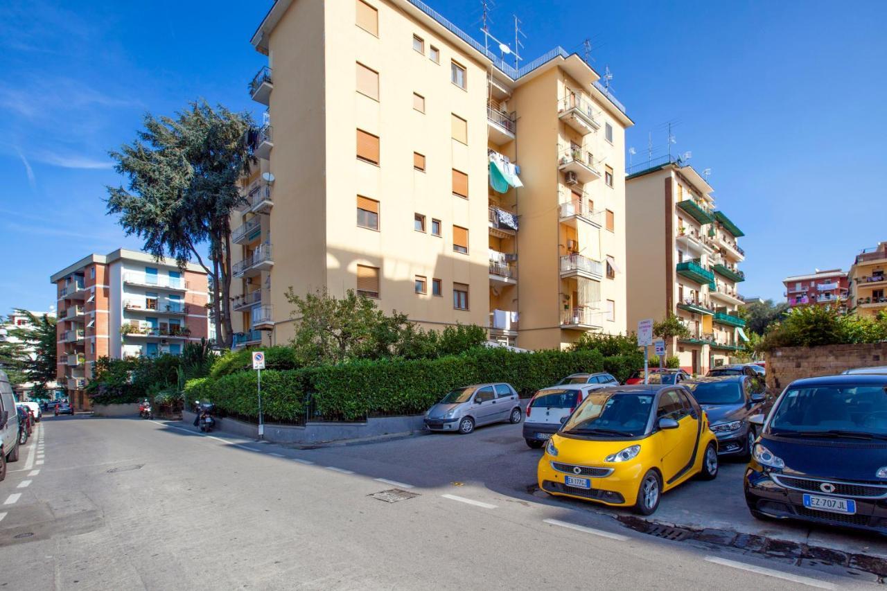 Vhome Bed & Breakfast 4*