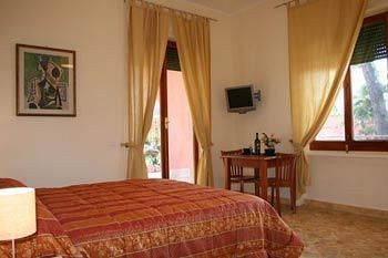 Rosa Aparthotel