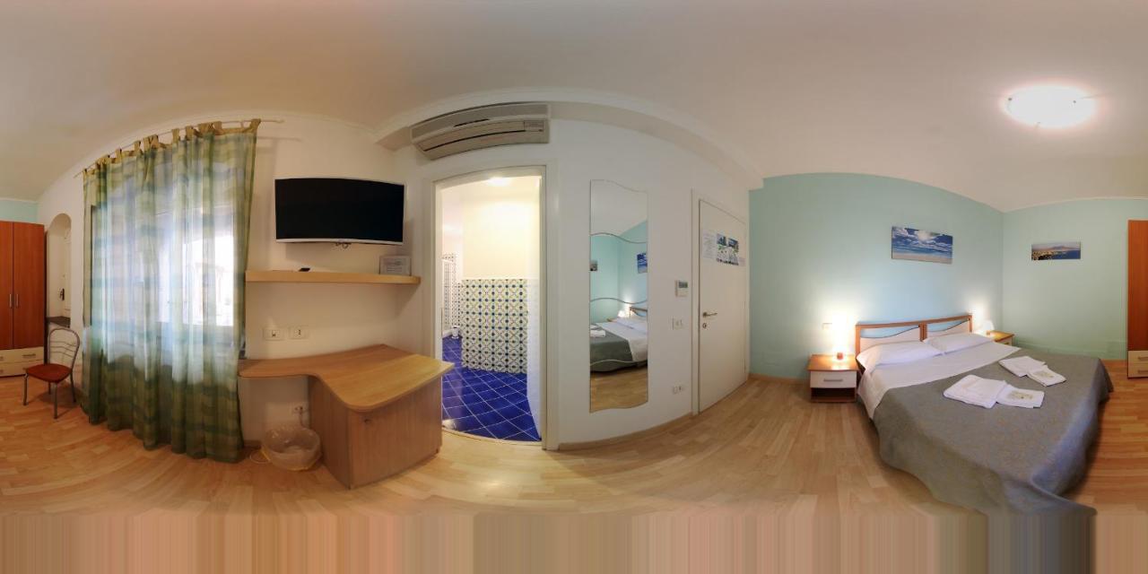 De Angelis Bed & Breakfast 3*