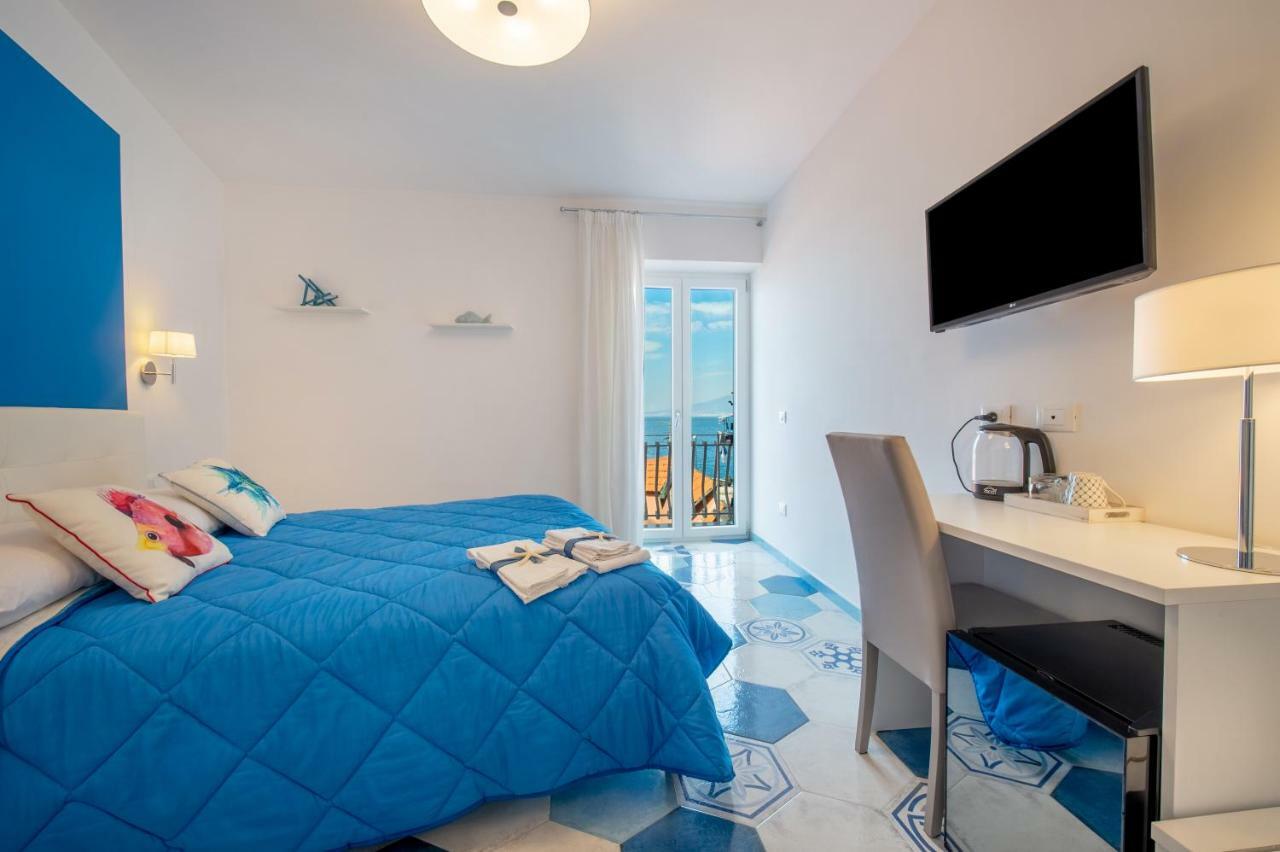 Caruso Sea View 2*
