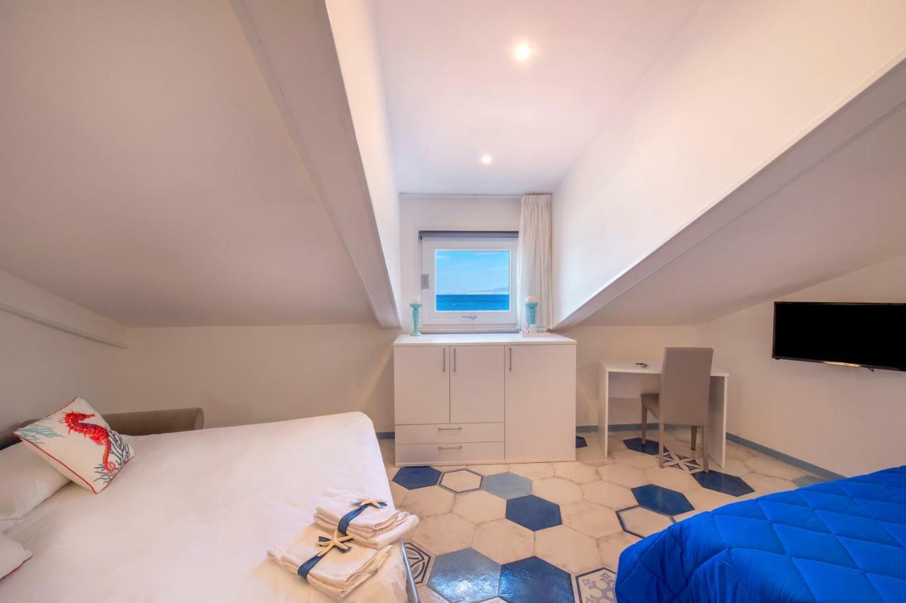 Guest house Caruso Sea View 2*