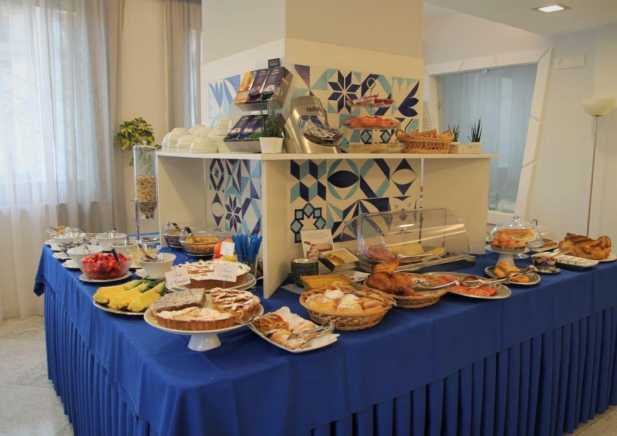 Hotel Leone 3*