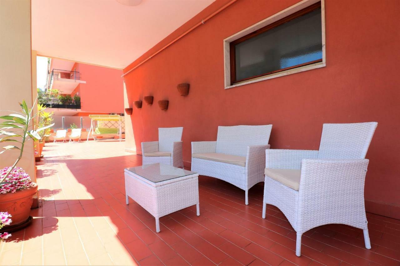 La Terrazza Parco Lauro *