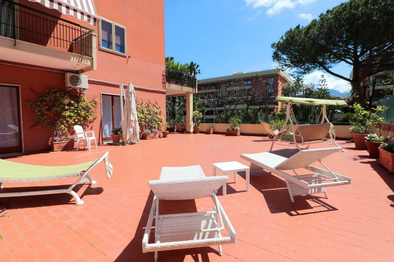 La Terrazza Parco Lauro *