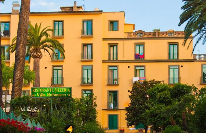 Eden Hotel 3*