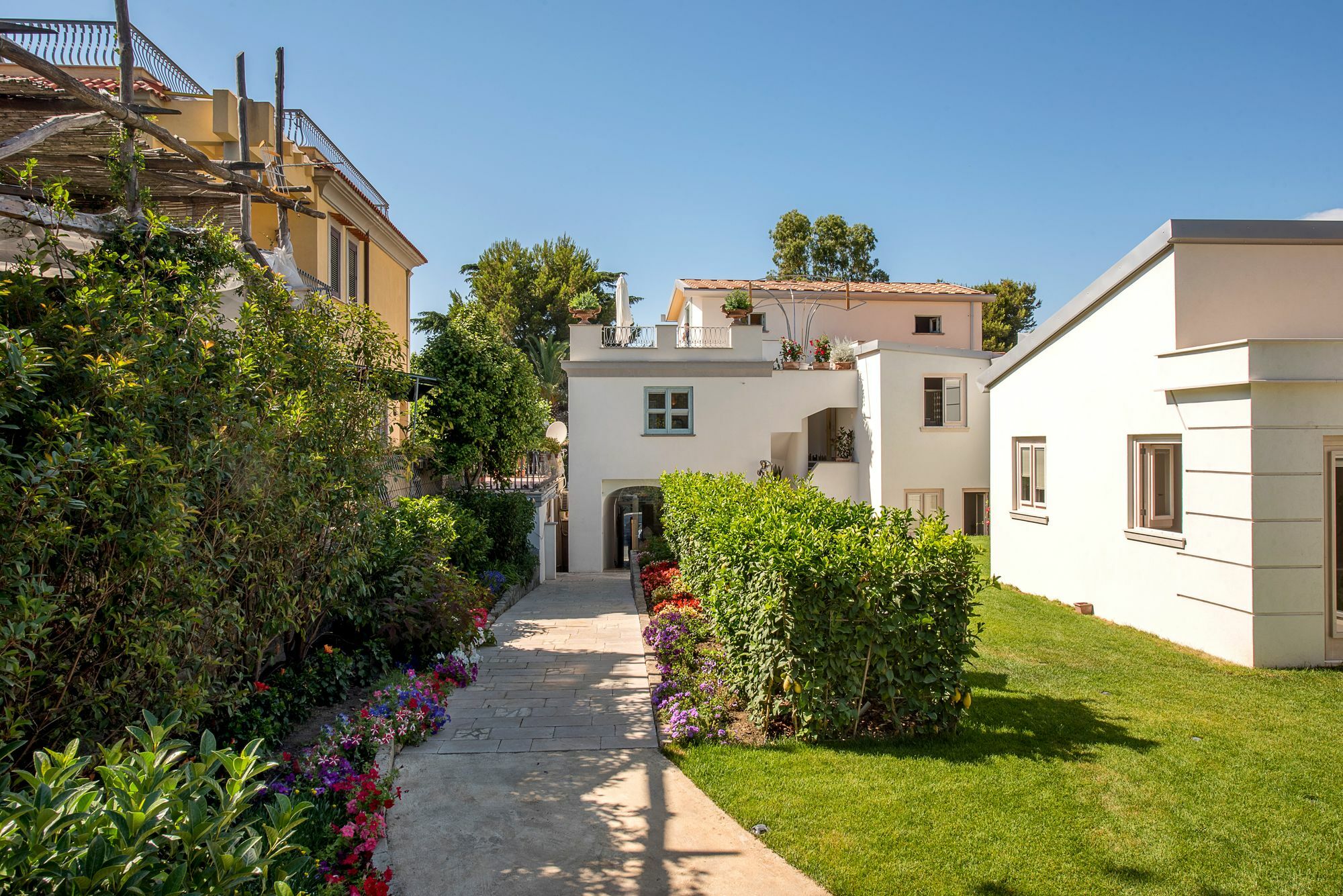 Guest house Don Antonino Relais 5*