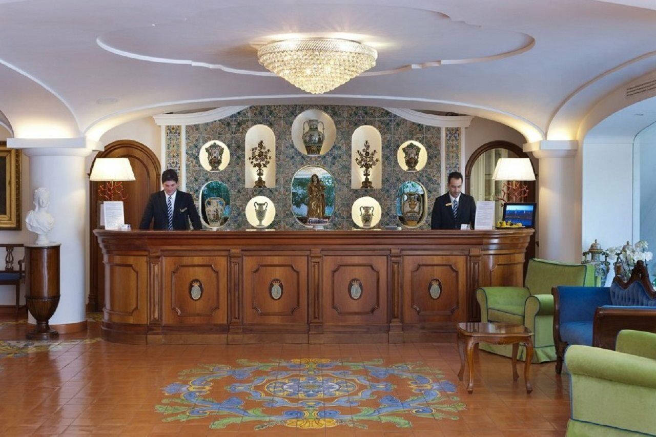Grand La Favorita Hotel