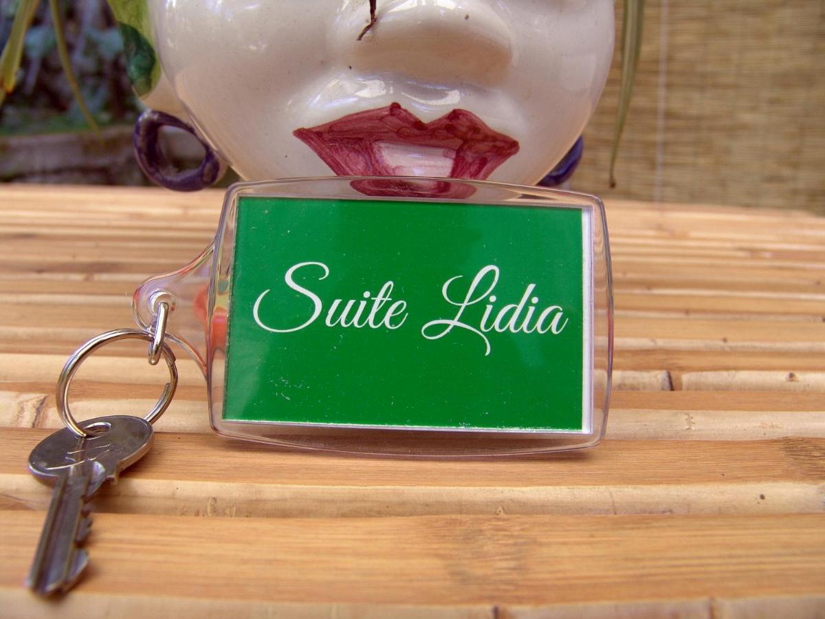 Lidia Acomodação com café da manhã  *