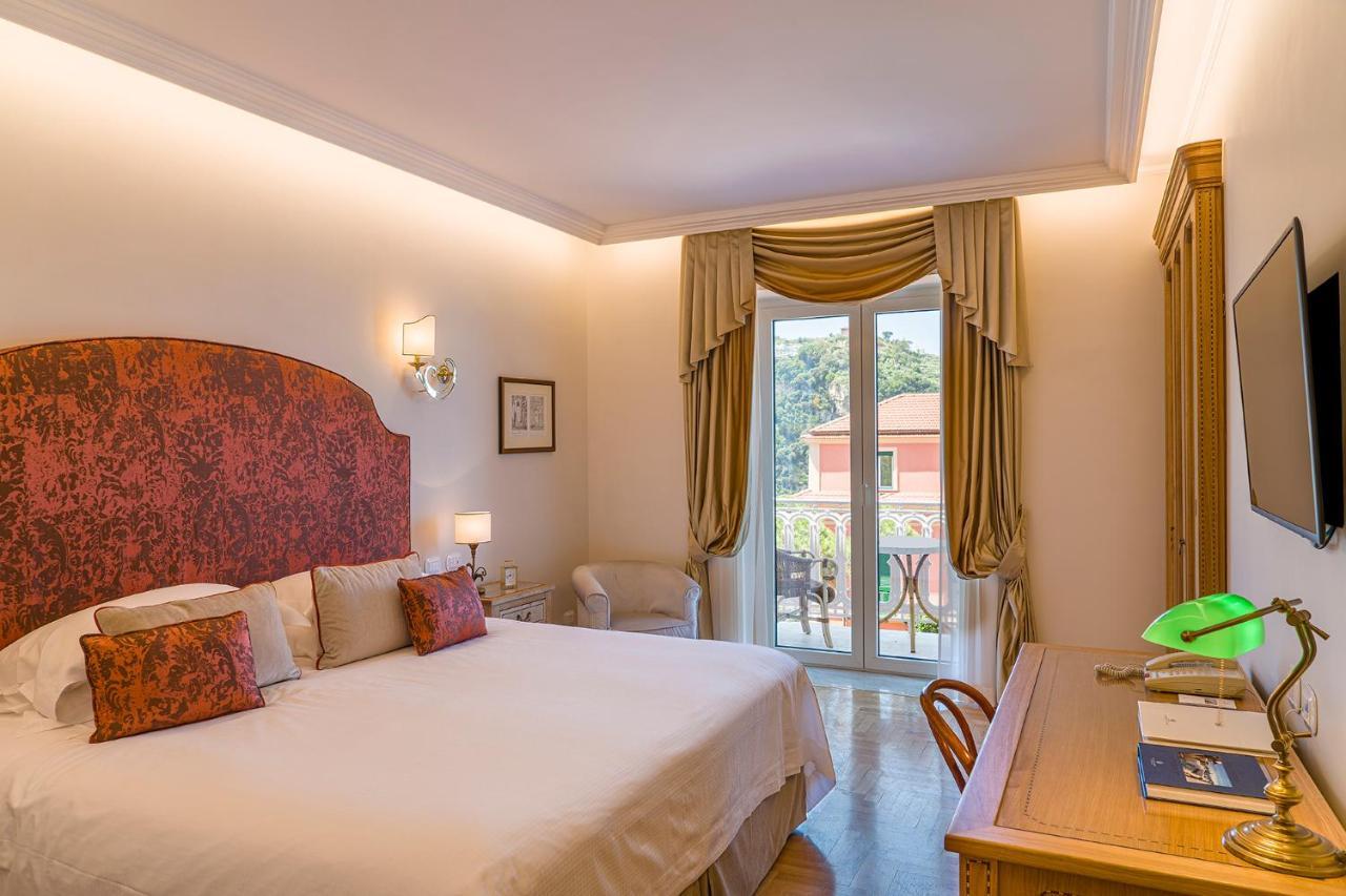Hotel Grand Excelsior Vittoria 5*